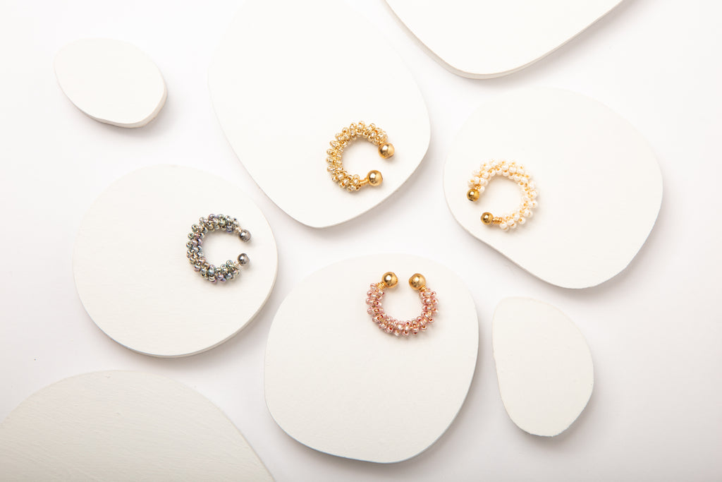 EARCUFF CUBIERTO MOSTACILLAS